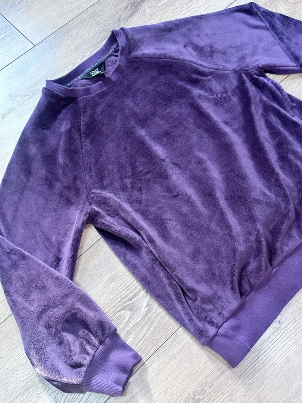 Athleta Girl Double Cozy Karma Velour Pullover Crewneck Plum Purple